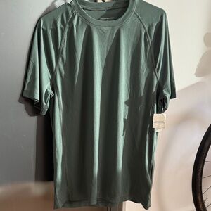 Amazon Essentials Men's Dark Green Short Sleeve Tee